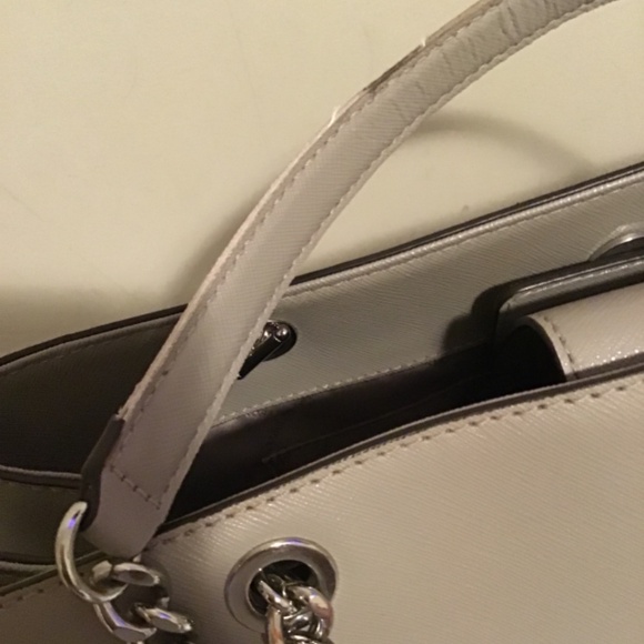 🔥Michael Kors, pre-owned, see description for details, has some life still. - Picture 4 of 14